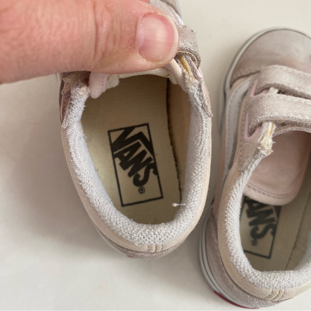 Vans Toddler Old Skool V sneakers in a light pink and suede, 6.5 - Picture 6 of 15